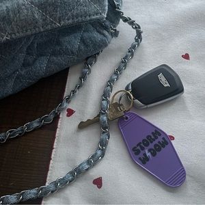 STORM WIDOW Linewife Keychain